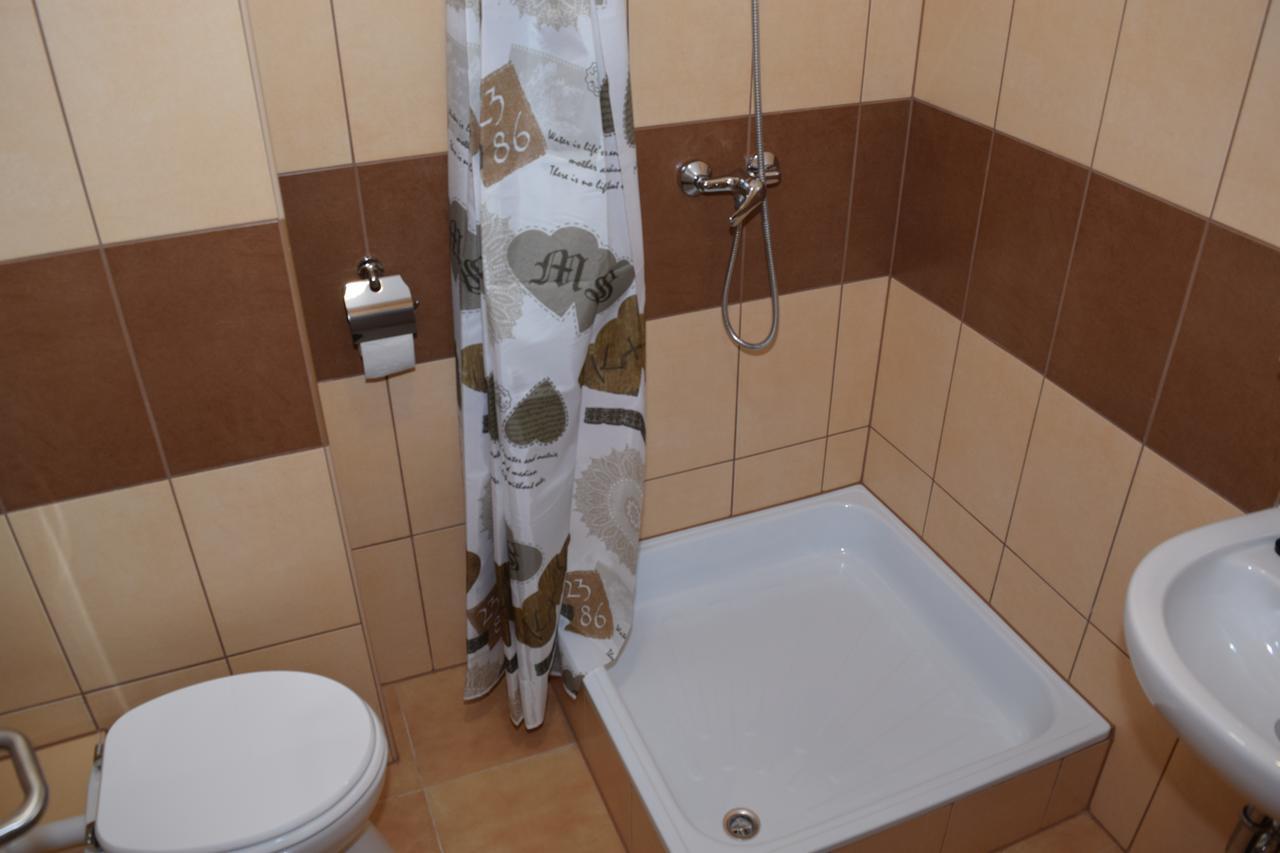 デブレツェン Marothi Kollegiumホステル エクステリア 写真